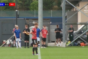 上赛季56球28助！鲁尼未年满16岁儿子凯为曼联U18上演首秀